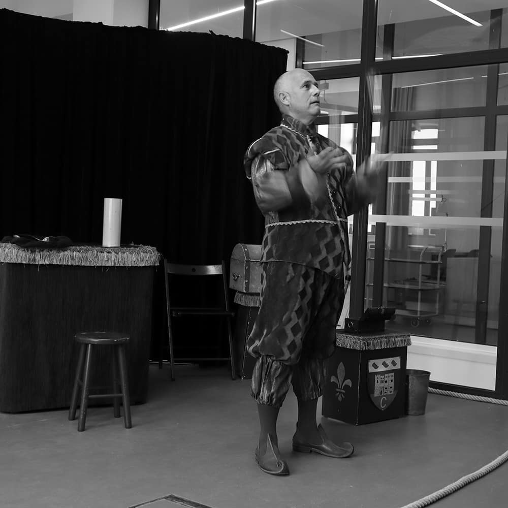 Spectacle l'Elixir crestois à la médiathèque Latour-Maubourg