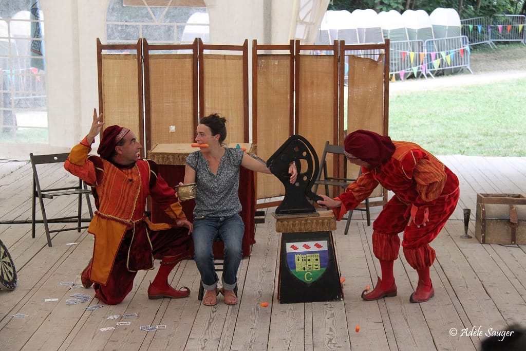 Quinzième festival "l'enfance de l'art" à Saint-Péray à la Cacharde organisé par la compagnie Zinzoline, le miracle de l'elixir crestois