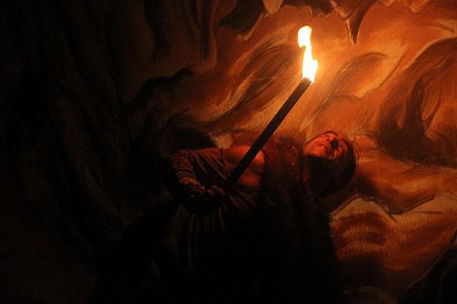 Spectacle autour de la grotte Chauvet proposé par la compagnie Zinzoline de Saint-Péray (07) - Ardèche