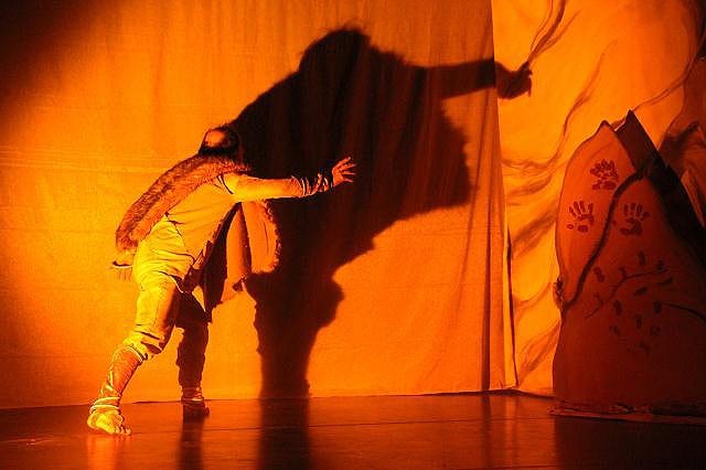 Spectacle autour de la grotte Chauvet proposé par la compagnie Zinzoline de Saint-Péray (07) - Ardèche