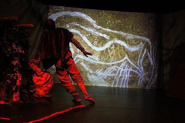 Spectacle autour de la grotte Chauvet proposé par la compagnie Zinzoline de Saint-Péray (07) - Ardèche