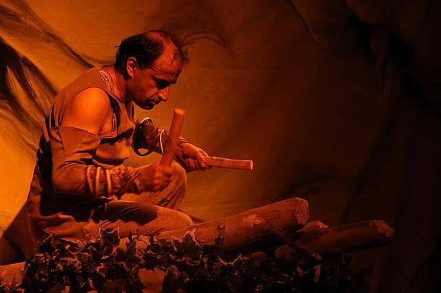 Spectacle autour de la grotte Chauvet proposé par la compagnie Zinzoline de Saint-Péray (07) - Ardèche