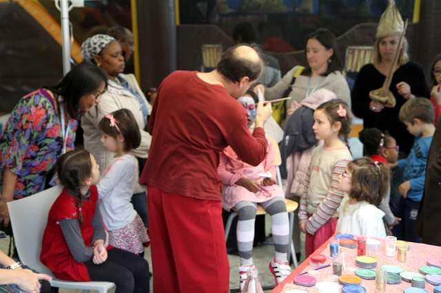 Intervention de la compagnie Zinzoline à l'OMS (Organisation mondiale de la santé) à Genève