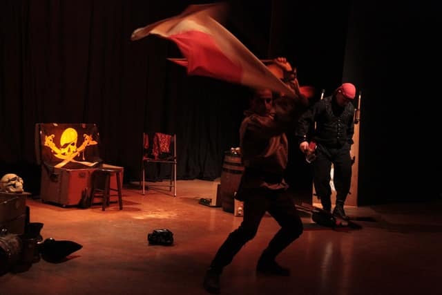 Les Frères de la côte, spectacle de la compagnie Zinzoline et d'Absolu théâtre, représentation du 13/02/2015 à la Cacharde