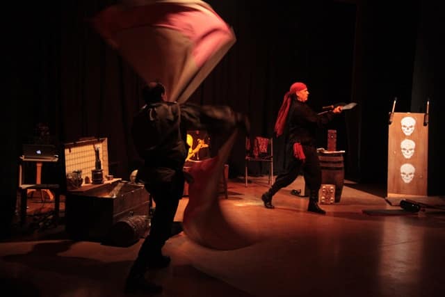 Les Frères de la côte, spectacle de la compagnie Zinzoline et d'Absolu théâtre, représentation du 13/02/2015 à la Cacharde