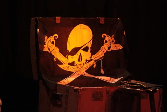 Les Frères de la côte, spectacle de la compagnie Zinzoline et d'Absolu théâtre, représentation du 13/02/2015 à la Cacharde