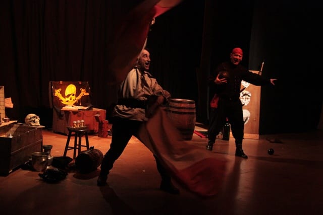 Les Frères de la côte, spectacle de la compagnie Zinzoline et d'Absolu théâtre, représentation du 13/02/2015 à la Cacharde