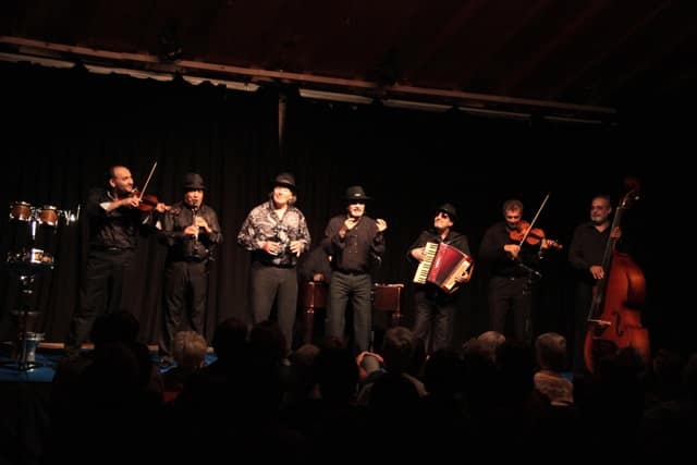 Concert de Urs Karpatz à la Cacharde à Saint-Péray