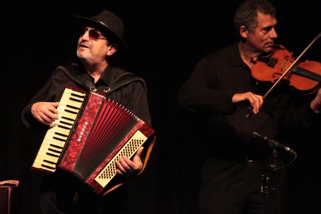 Concert de Urs Karpatz à la Cacharde à Saint-Péray