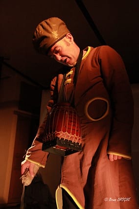 Festival l'enfance de l'art organisé par Zinzoline en 2016 - spectacle compagnie Tout Court