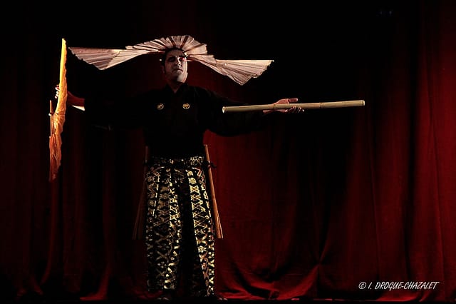 soirée Mimages fait son cirque à Saint-Sylvestre en Ardèche, festival du geste et du Mime, 2018, Shintaï Jonglo