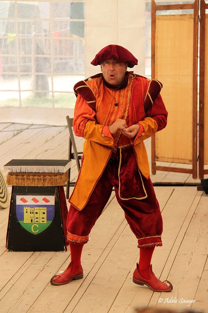 Quinzième festival "l'enfance de l'art" à Saint-Péray à la Cacharde organisé par la compagnie Zinzoline, le miracle de l'elixir crestois