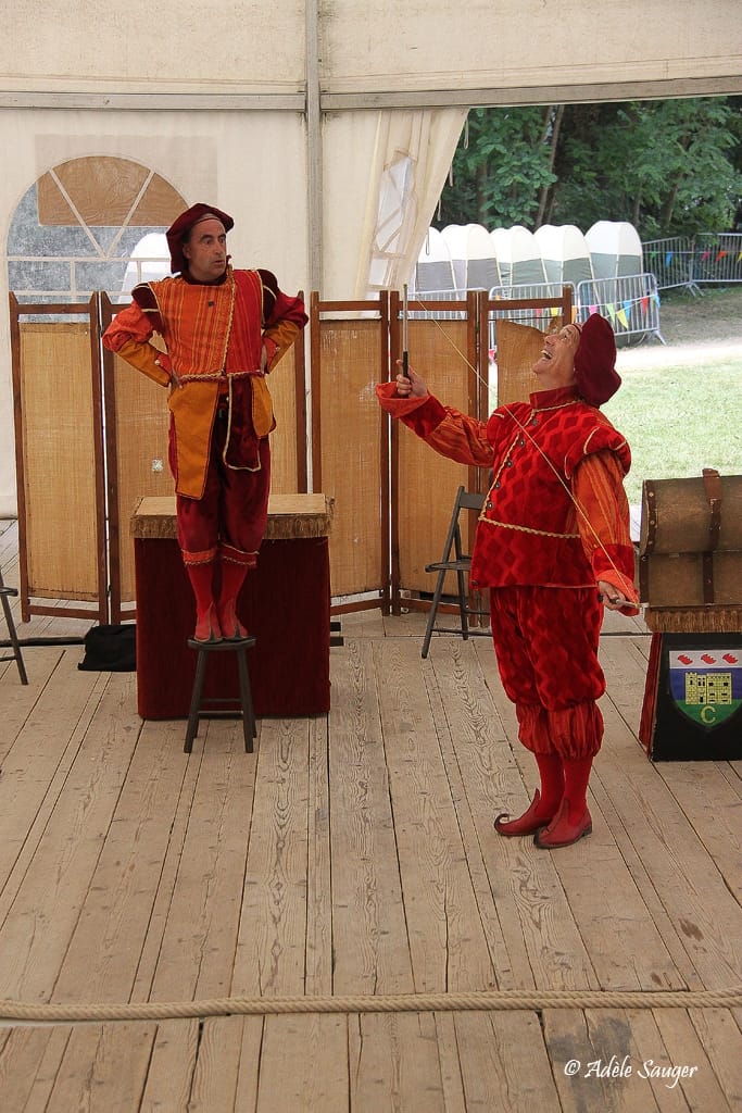 Quinzième festival "l'enfance de l'art" à Saint-Péray à la Cacharde organisé par la compagnie Zinzoline, le miracle de l'elixir crestois