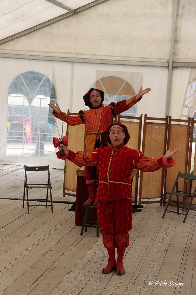Quinzième festival "l'enfance de l'art" à Saint-Péray à la Cacharde organisé par la compagnie Zinzoline, le miracle de l'elixir crestois