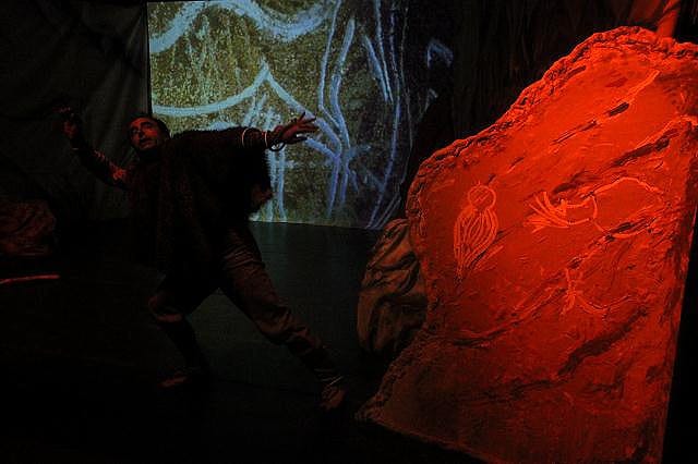 Spectacle autour de la grotte Chauvet proposé par la compagnie Zinzoline de Saint-Péray (07) - Ardèche
