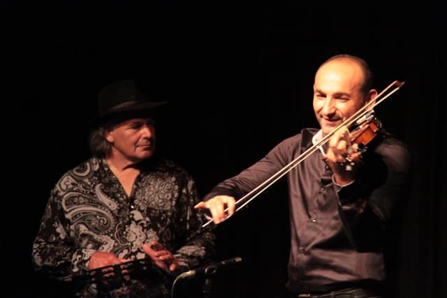 Concert de Urs Karpatz à la Cacharde à Saint-Péray