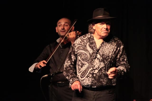 Concert de Urs Karpatz à la Cacharde à Saint-Péray